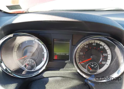 2019 Dodge Grand Caravan Sxt z USA, uszkodzony, nr VIN 2C4RDGCG4KR749227